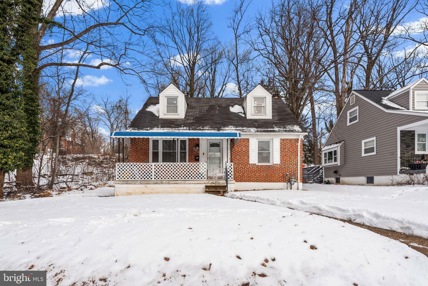 Property Photo:  5606 Wayne Avenue  MD 21207 