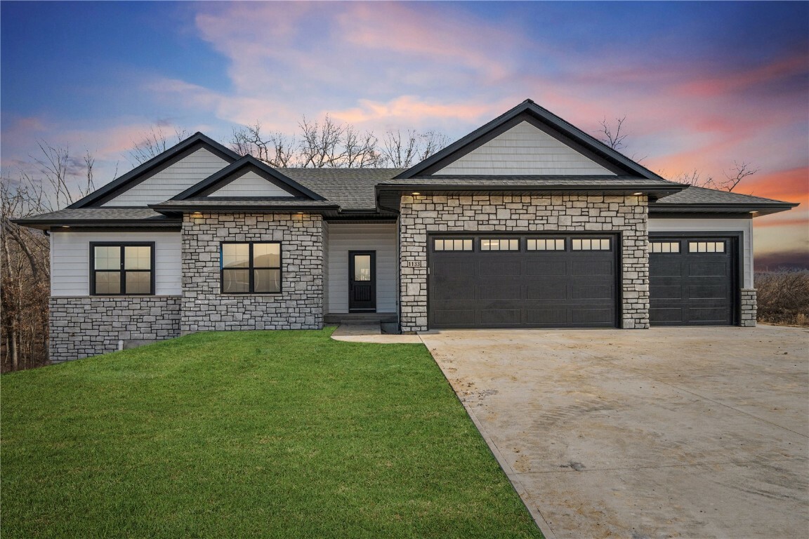 Property Photo: 1133 Kona Circle IA 52241