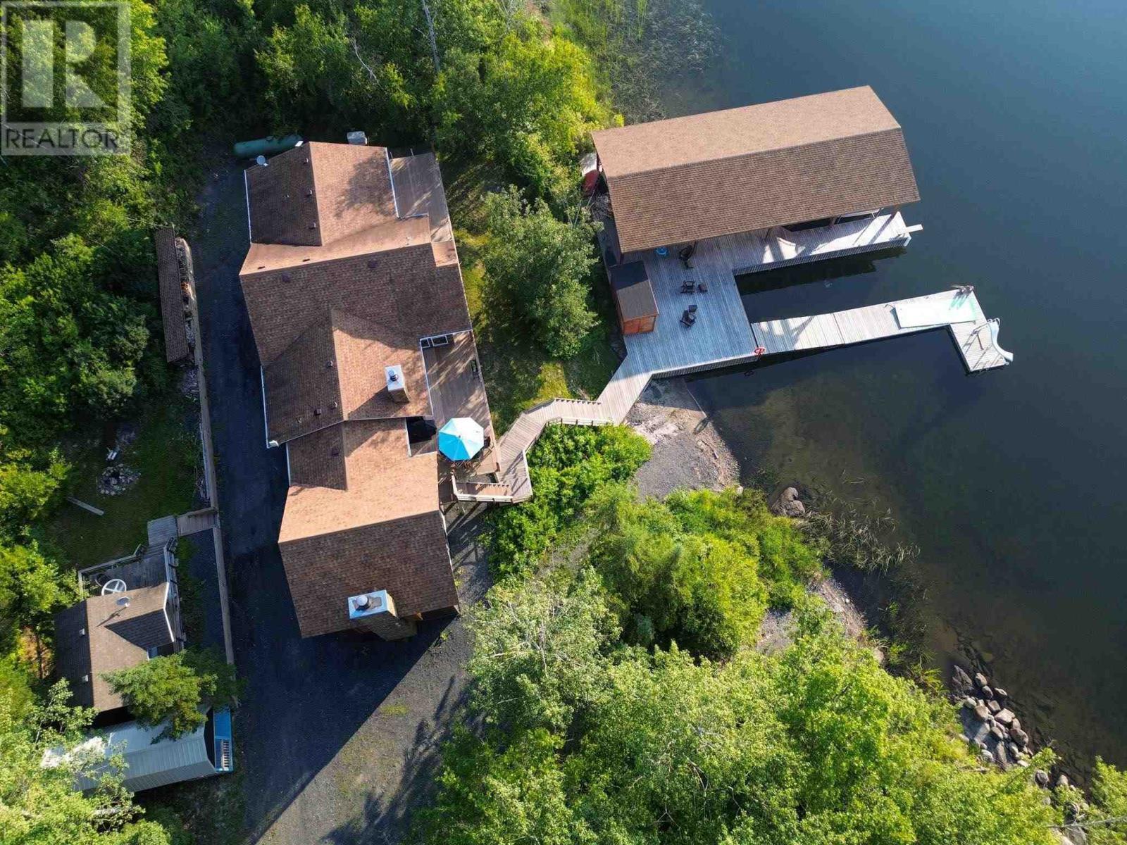 Photo de la propriété: 65 Poplar Bay Rd, McKenzie Portage Road ON P0X 1C0