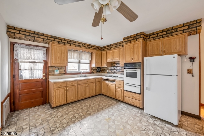 Property Photo:  36 Garretson Ave  NJ 07512 