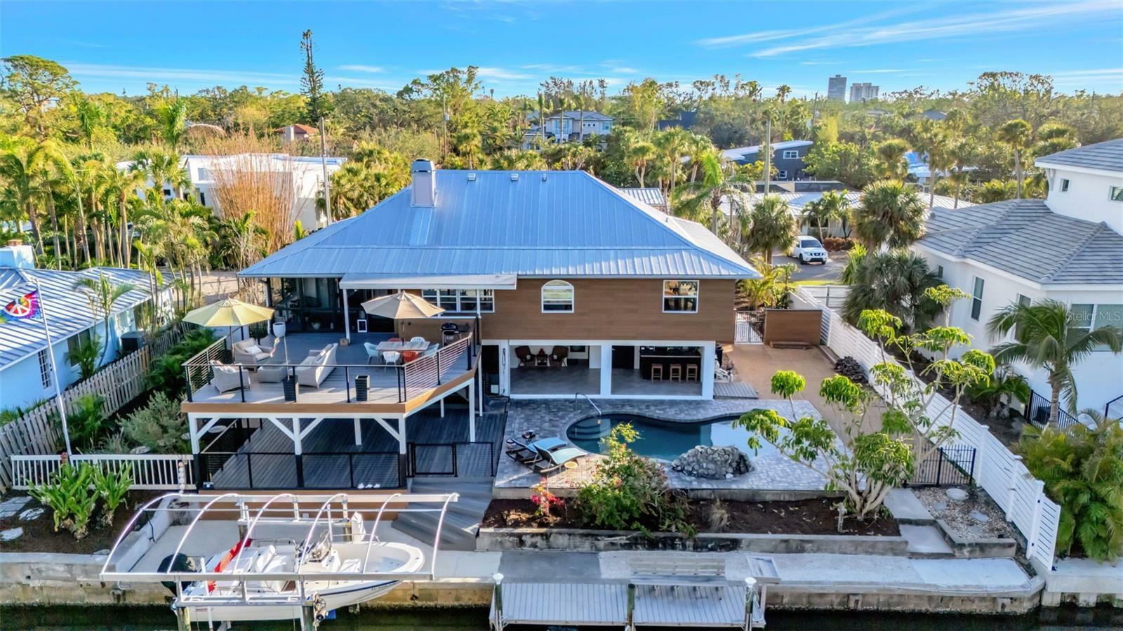 Property Photo:  521 Cummings Street  FL 34242 