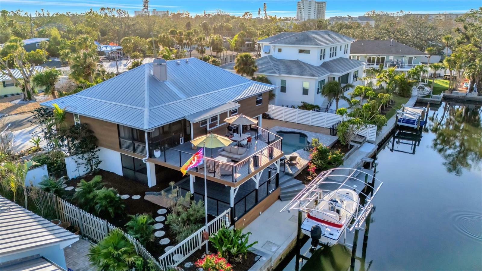 Property Photo: 521 Cummings Street FL 34242