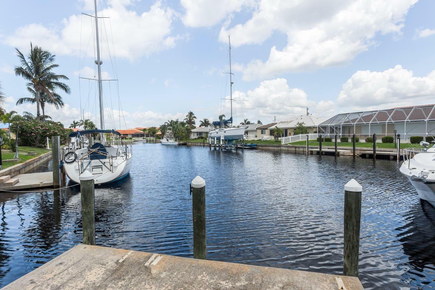 Property Photo:  195 Bayshore Court  FL 33950 