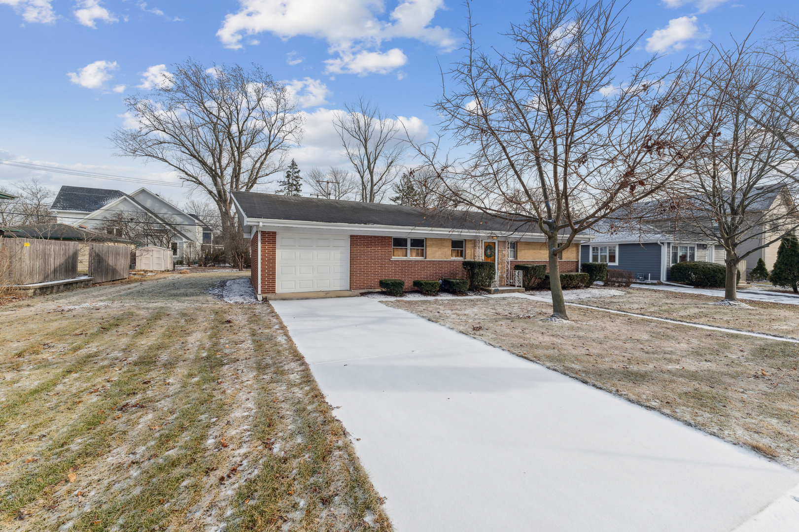 Property Photo:  4707 Fairview Avenue  IL 60515 