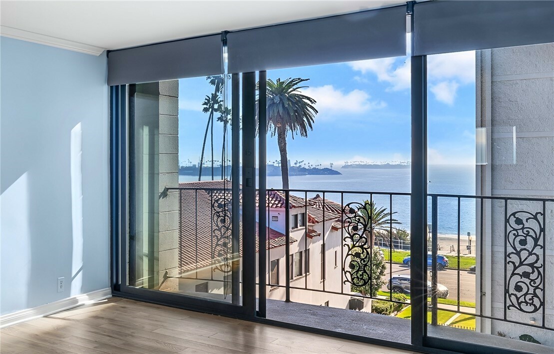 Property Photo:  2601 E Ocean Boulevard 407  CA 90803 