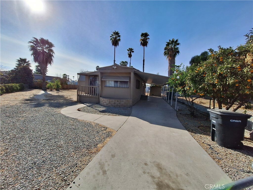 Property Photo:  609 Imperial Way  CA 92543 