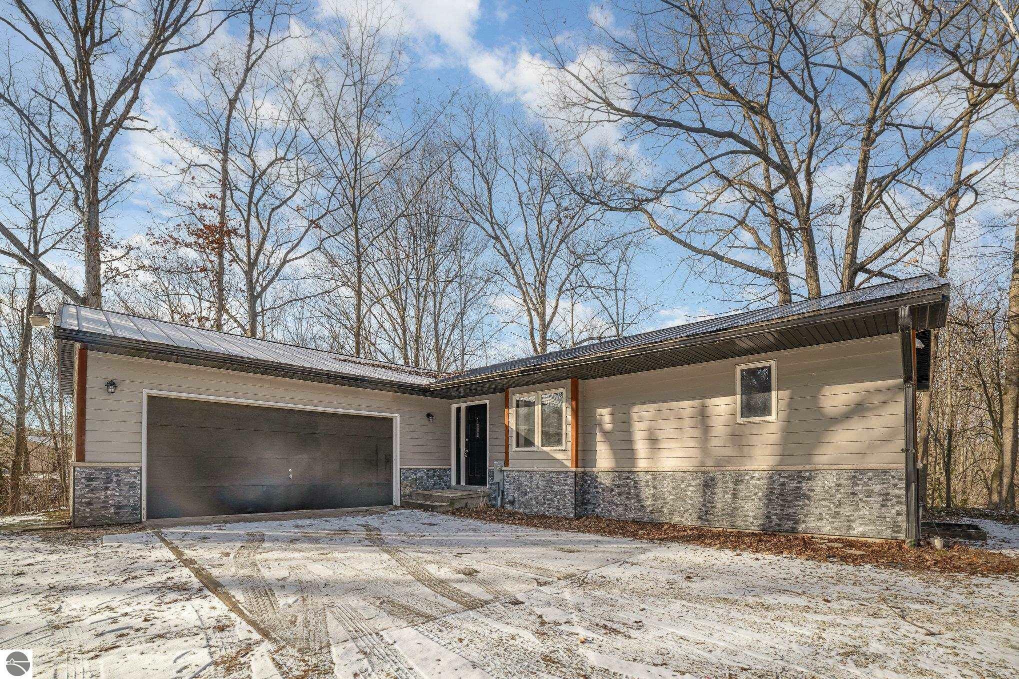 Property Photo: 8355 Chippewa Trail MI 48858