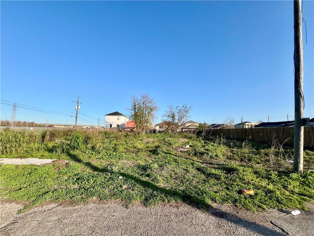 Property Photo:  2535 Gallier Street  LA 70117 