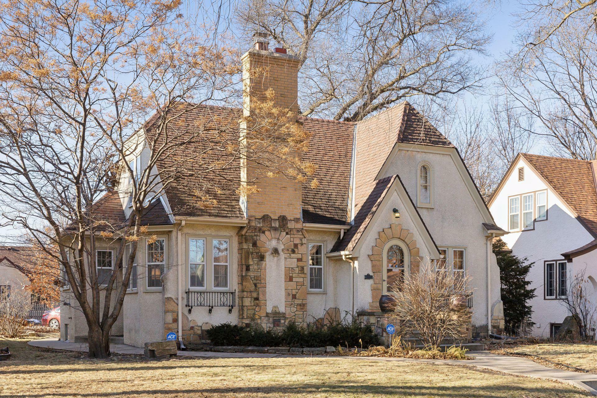 Property Photo:  4031 Washburn Avenue N  MN 55412 