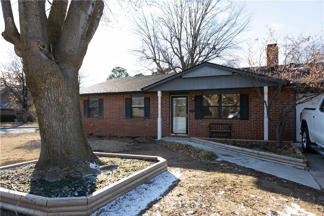 Property Photo:  1800 Joye Street  AR 72762 