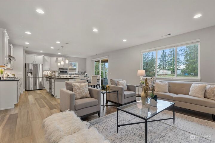 Property Photo:  2313  101st Drive SE  WA 98258 