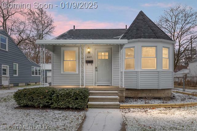 Property Photo:  605 Allen Street  MI 48220 