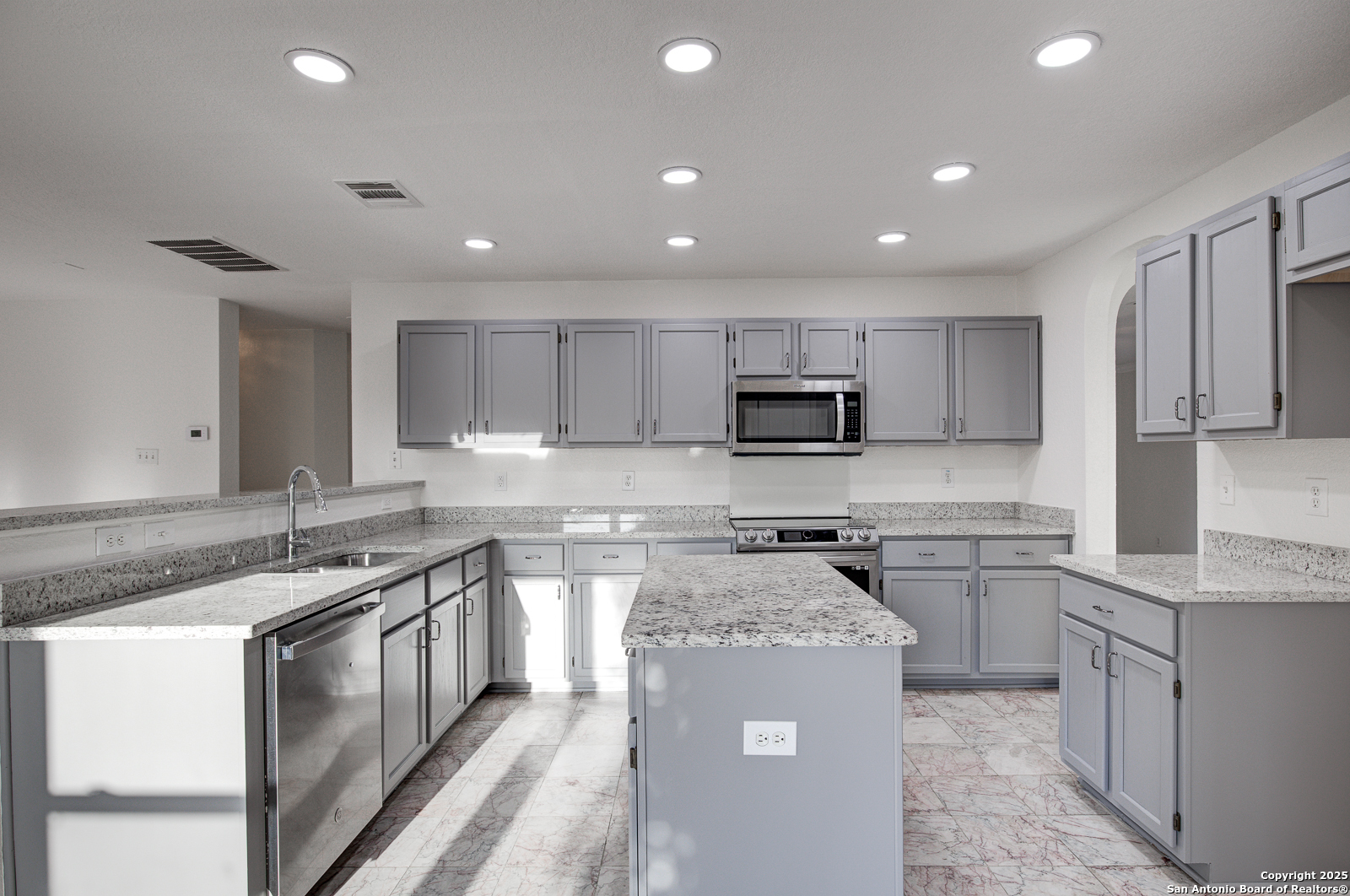 Property Photo:  438 Tiger Hills  TX 78251 