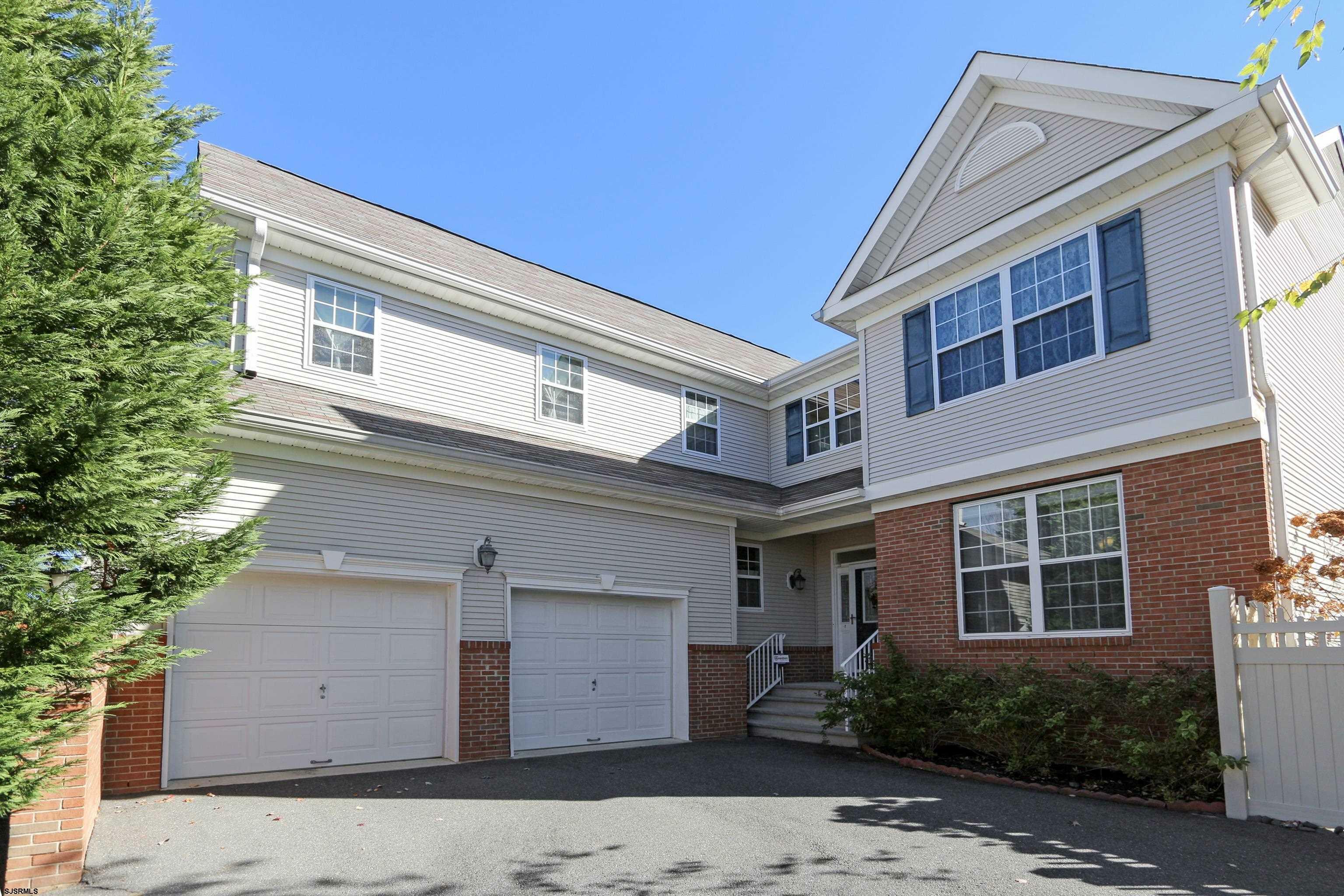 Property Photo:  10 White Oak Dr  NJ 08234 