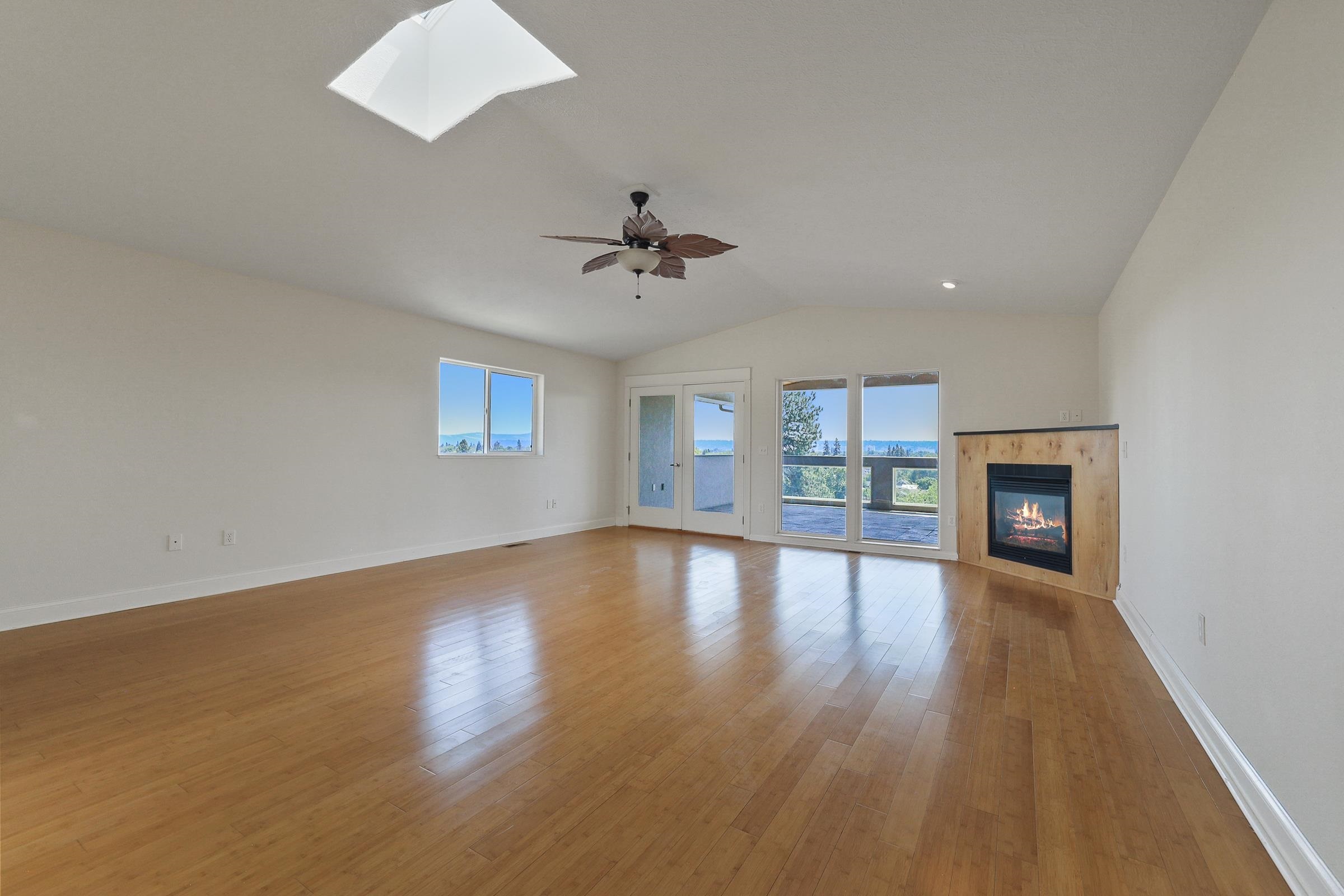 Property Photo:  1426 W Cora Ct Unit 2  WA 99205 