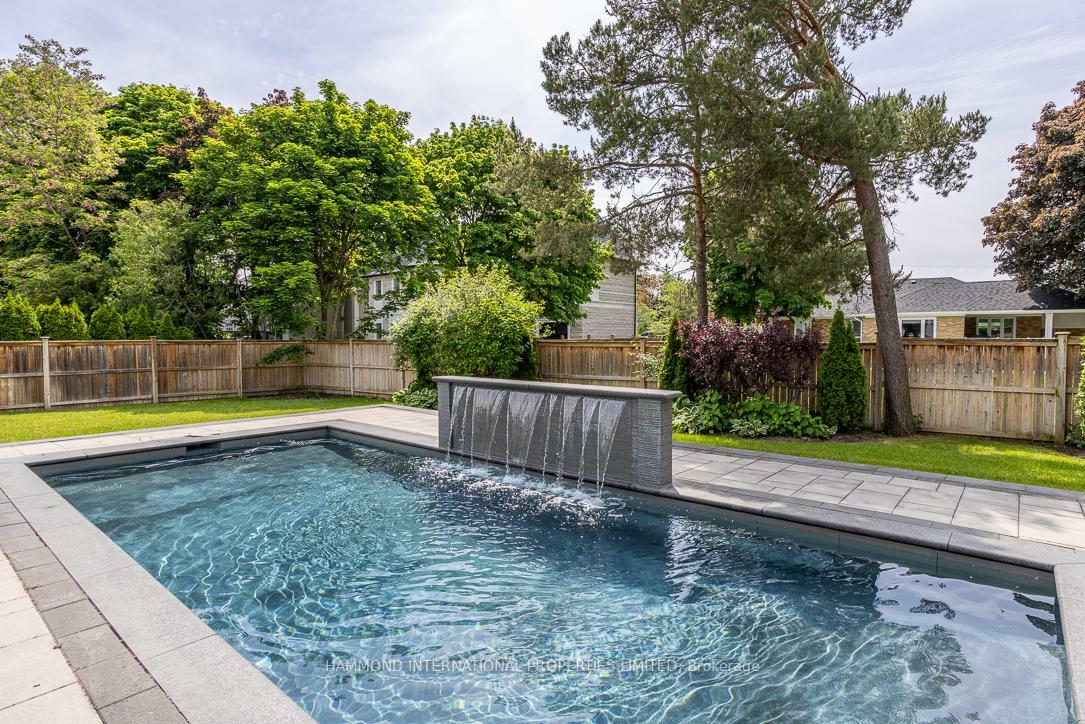 Property Photo: 11 Helen Avenue ON L4J 1J6