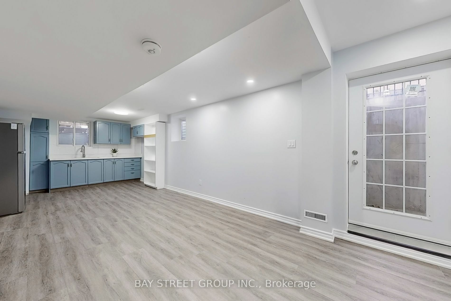 Property Photo:  36 Smoothwater Terr N  ON L6B 0E5 