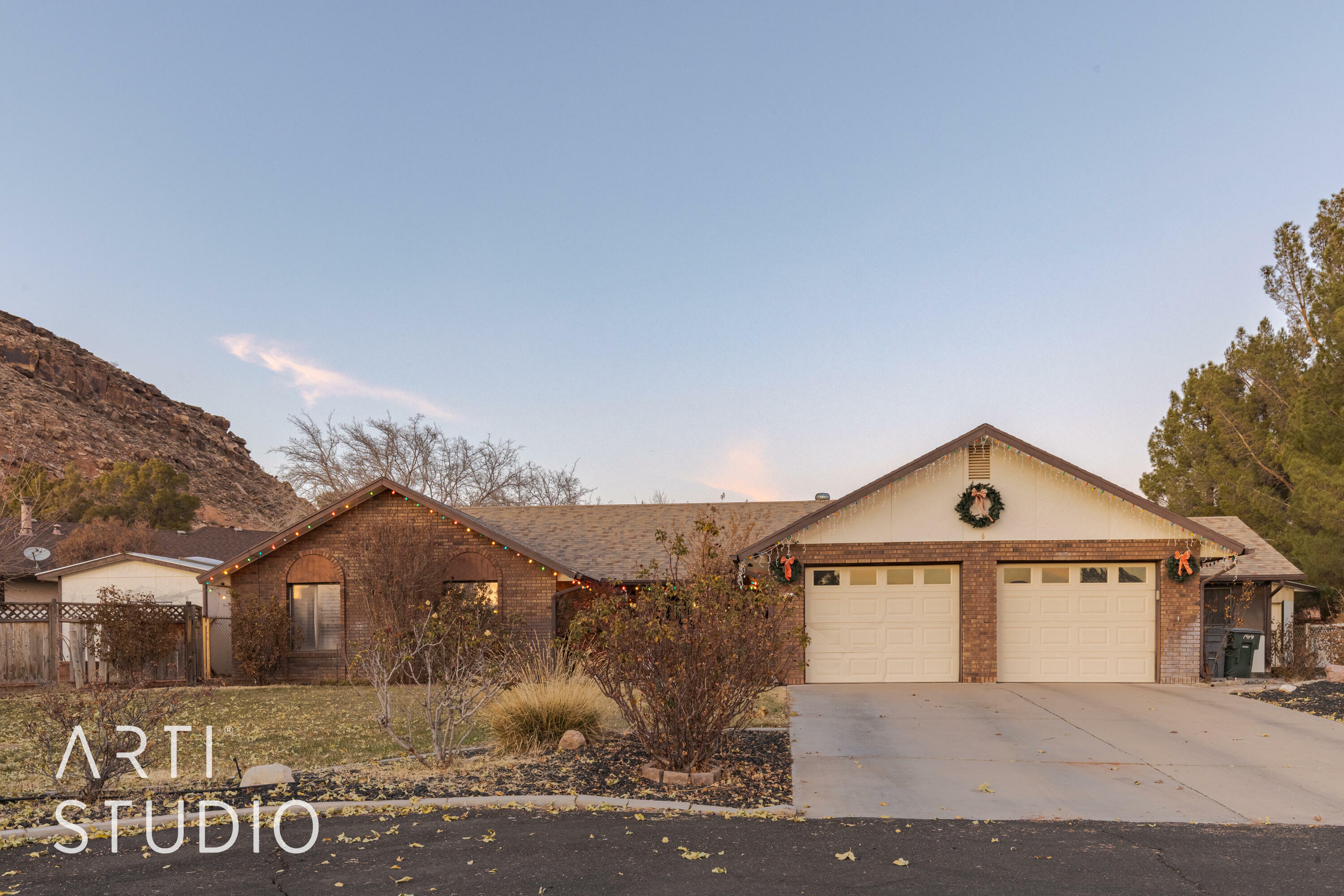 Property Photo:  1414 Toltec Cir  UT 84790 