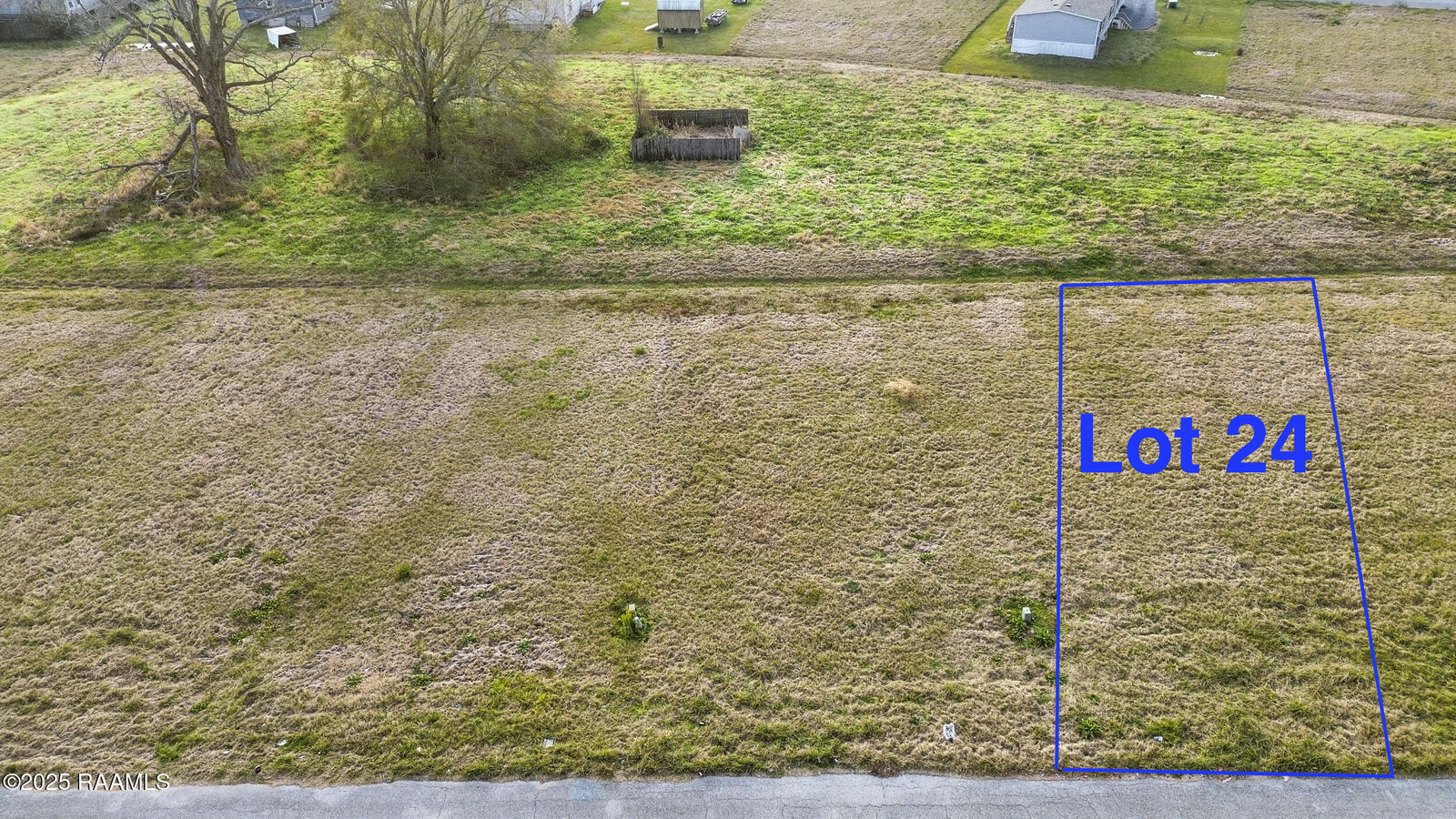Property Photo: 217 Laurelwood Drive LA 70501