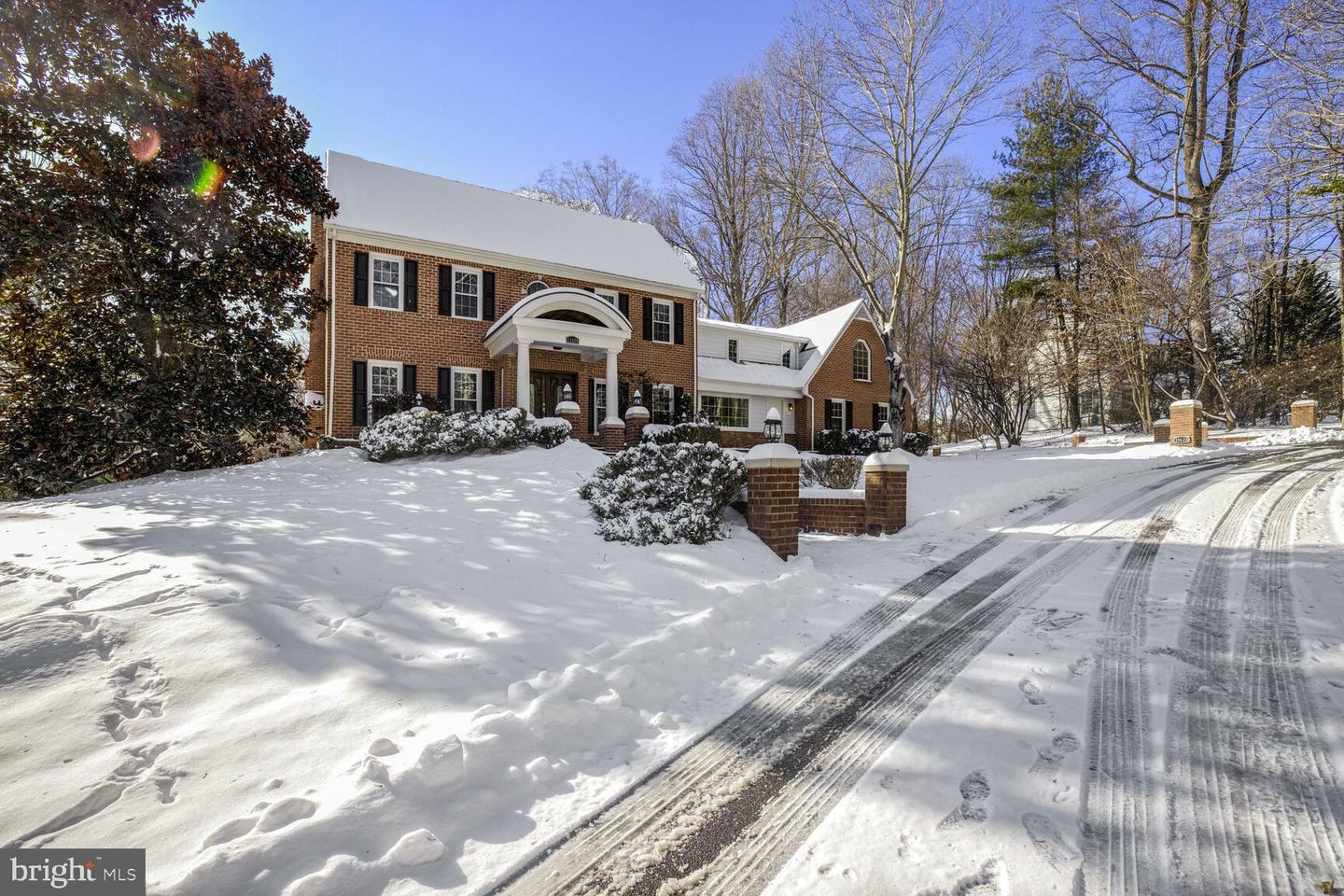 Property Photo:  11620 Piney Spring Lane  MD 20854 