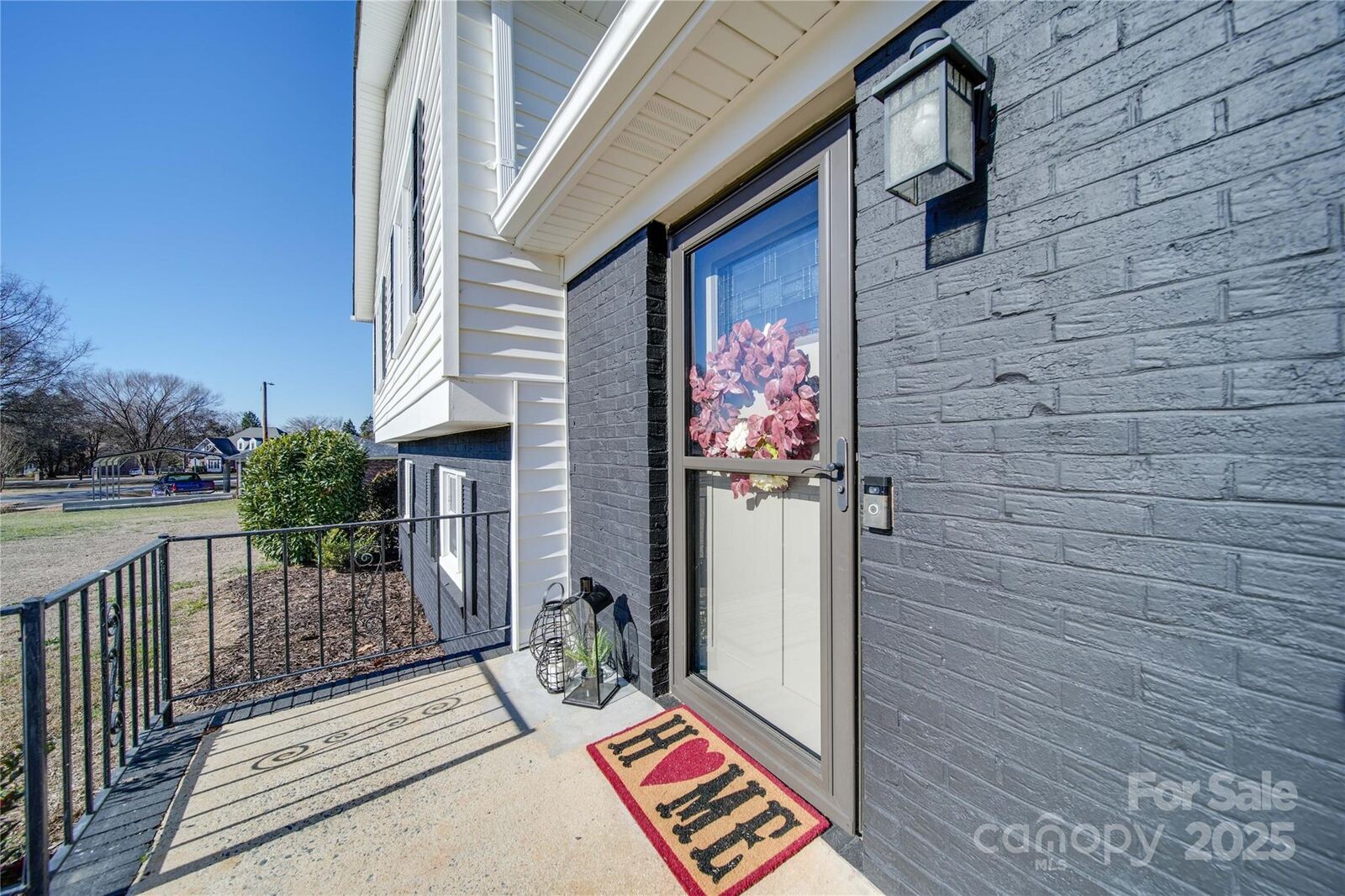 Property Photo: 2208 Pennick Court NC 28075