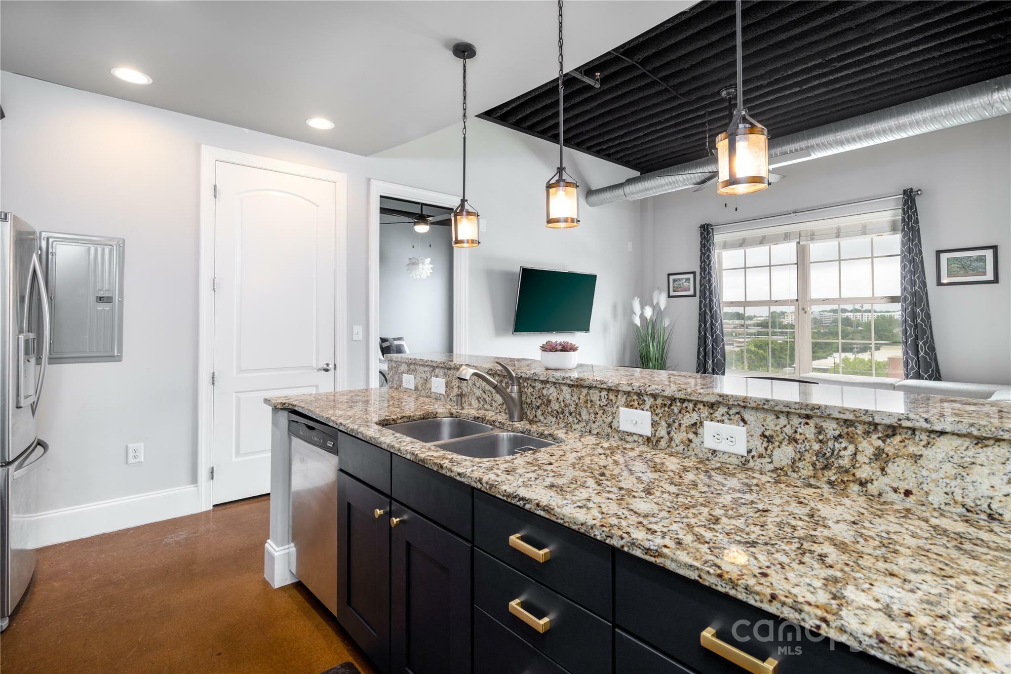 Property Photo: 2338 Yadkin Avenue 505 NC 28205