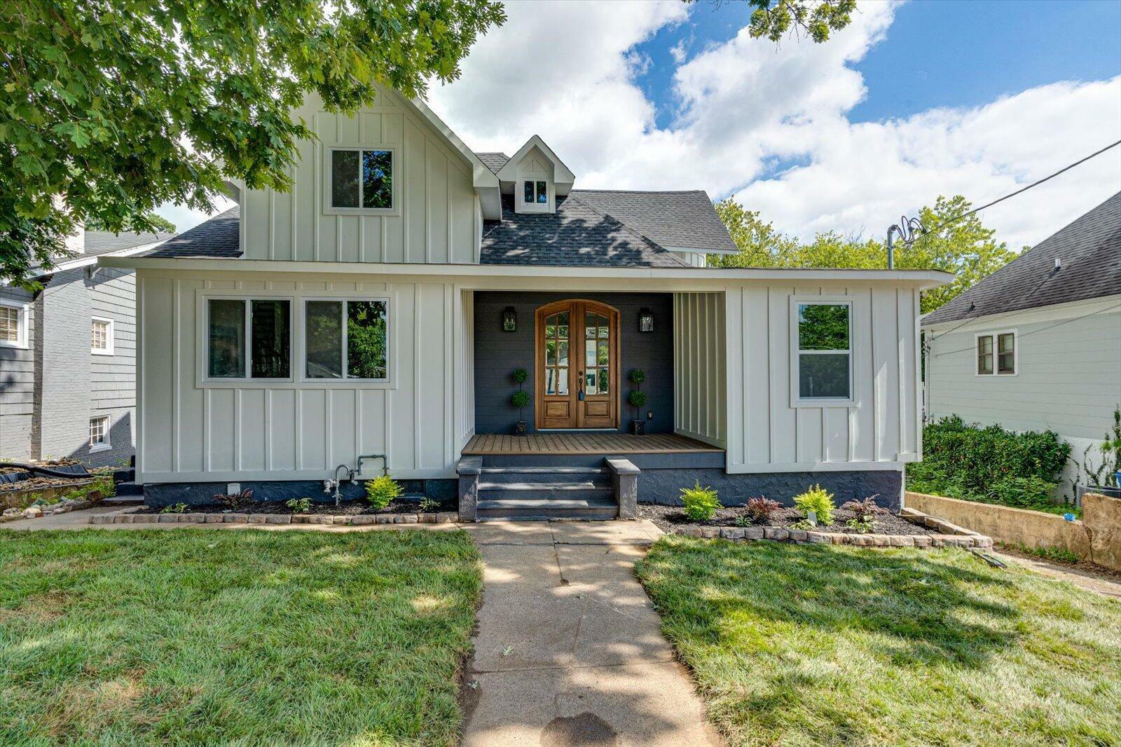 Property Photo: 723 Mississippi Avenue TN 37405