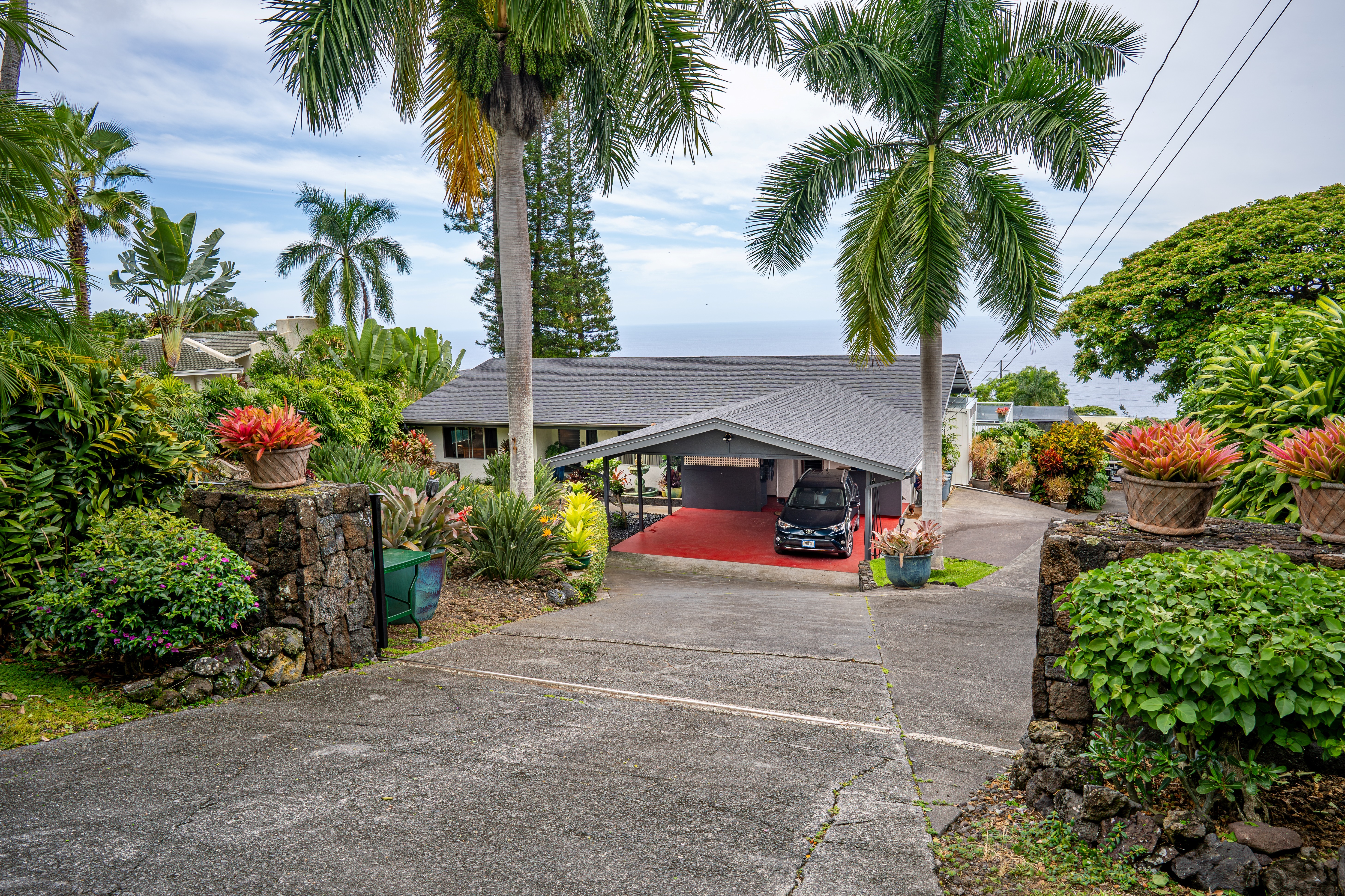 Property Photo:  78-6928 Walua Rd  HI 96740 