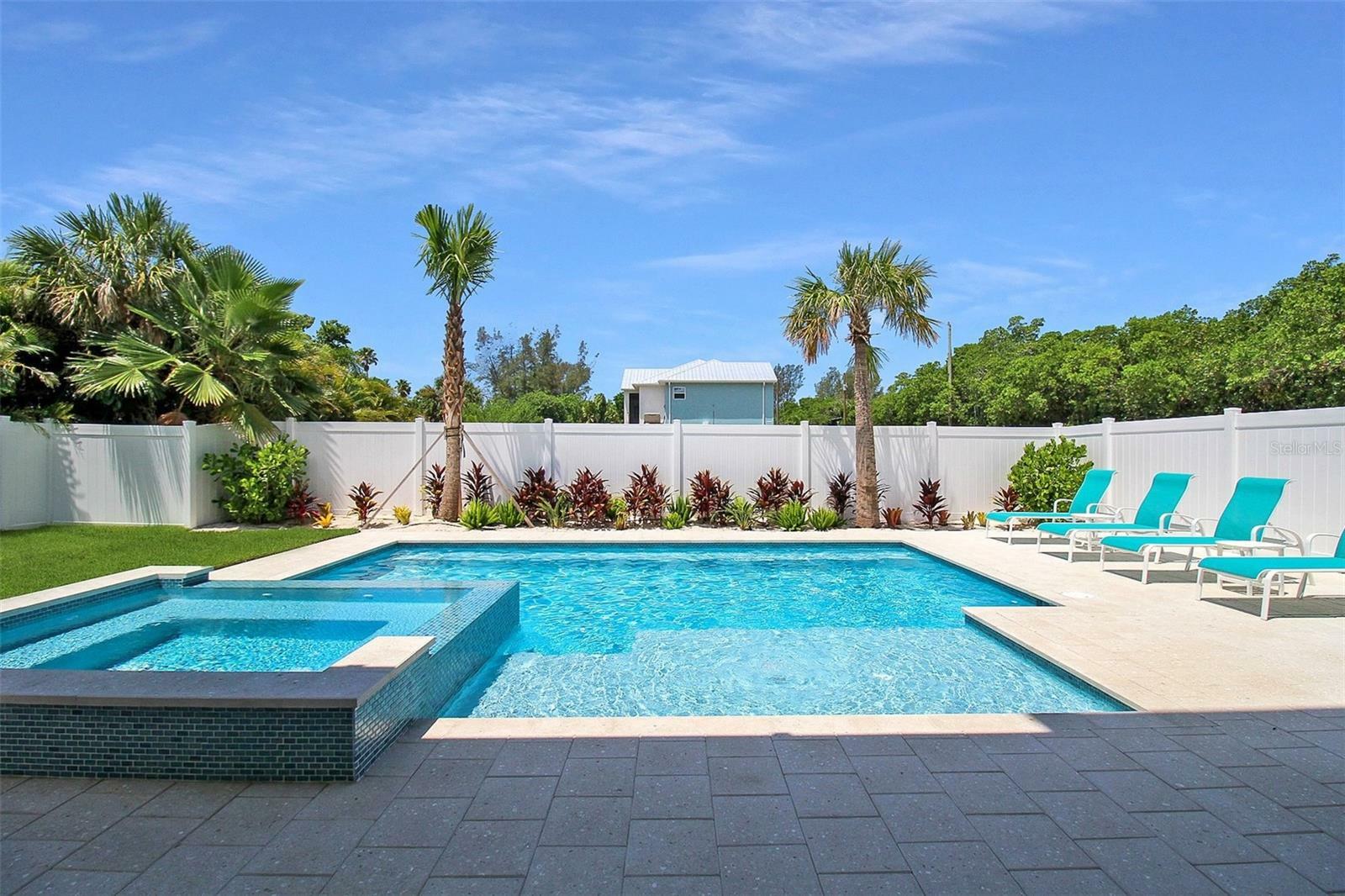 Property Photo: 630 Companion Way FL 34228