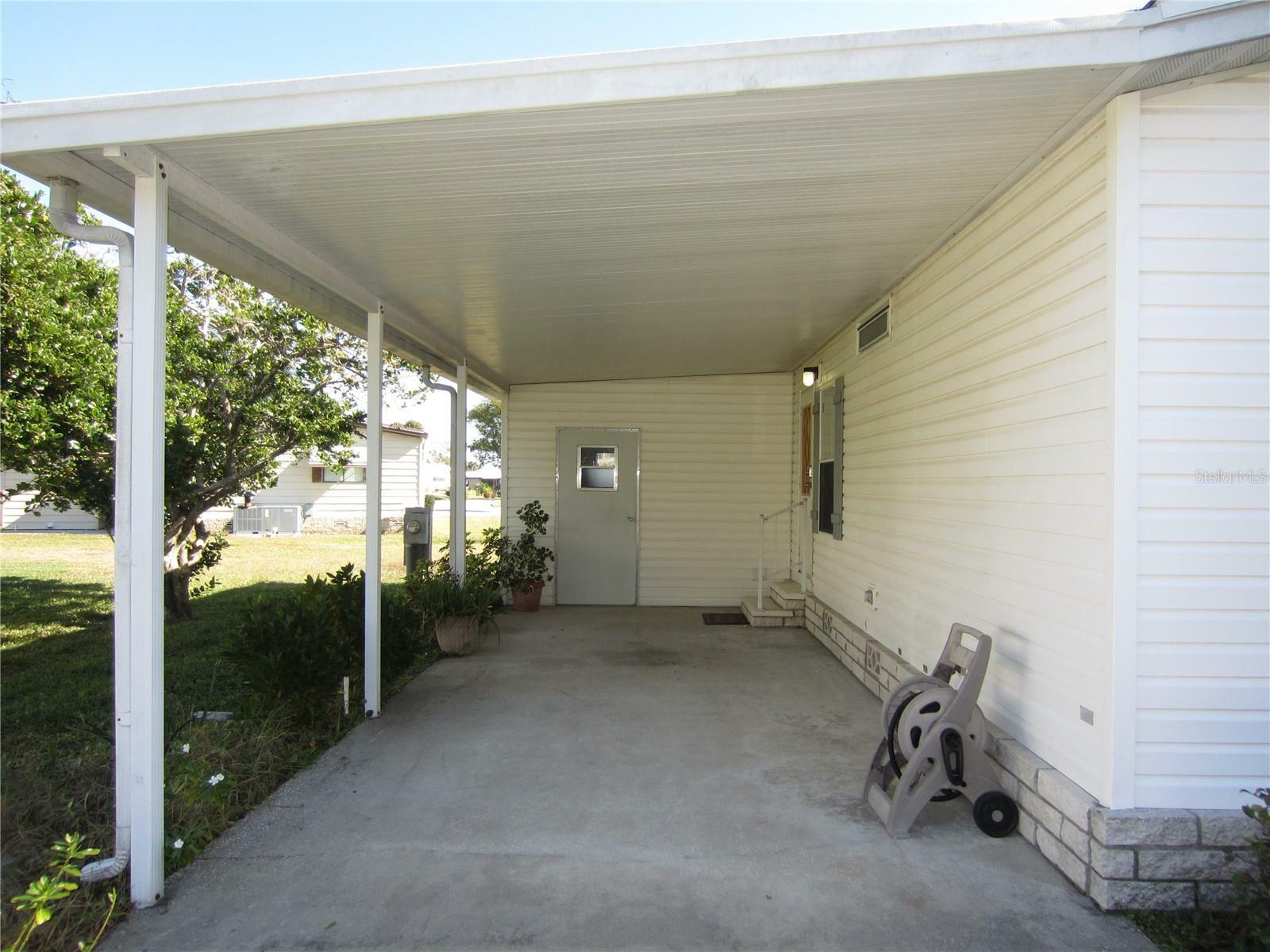 Property Photo:  2365 Cayman Circle  FL 32798 