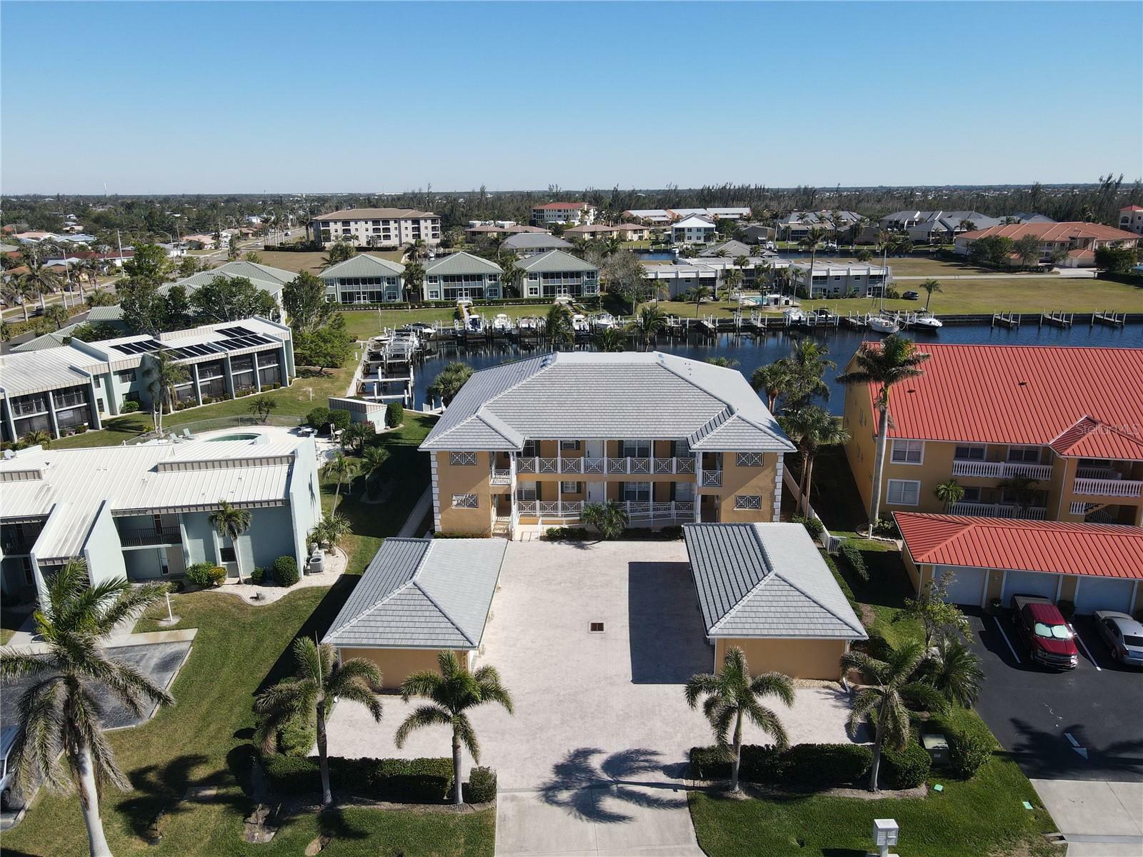 Property Photo: 3216 Purple Martin Drive 123 FL 33950