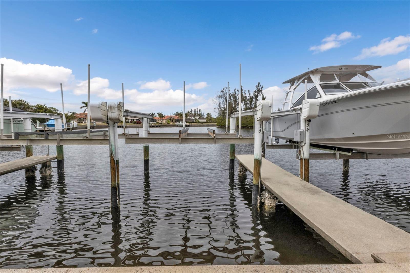 Property Photo: 3500 Mondovi Court 212 FL 33950