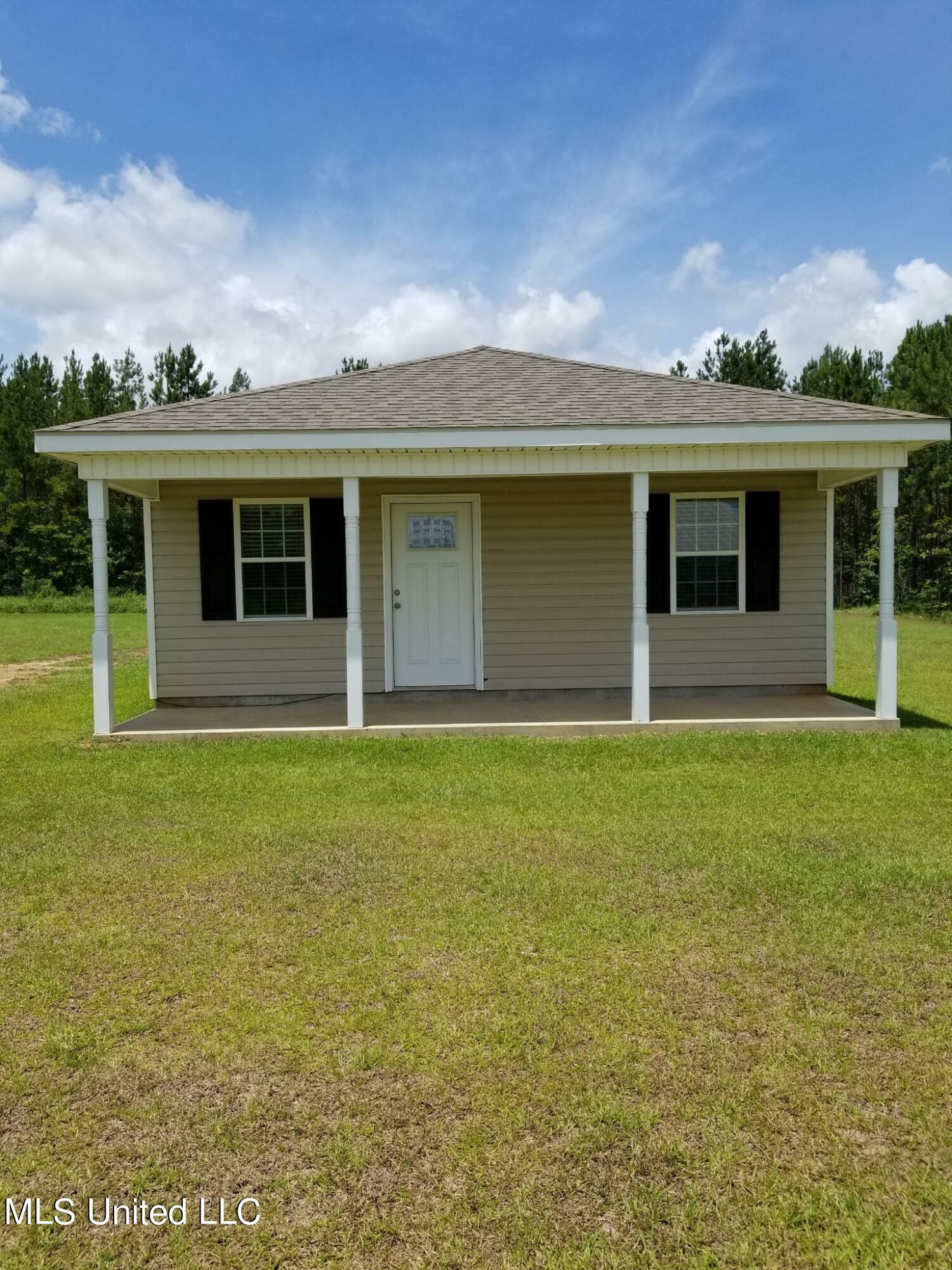 Property Photo:  261 Gordon Road  MS 39452 