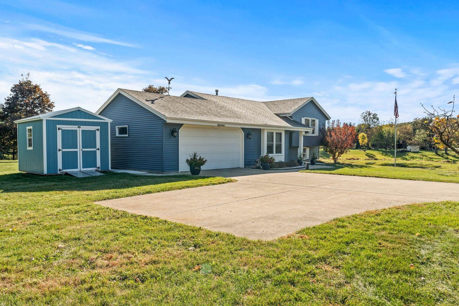 Property Photo: W327s8124 Memory Ln WI 53149