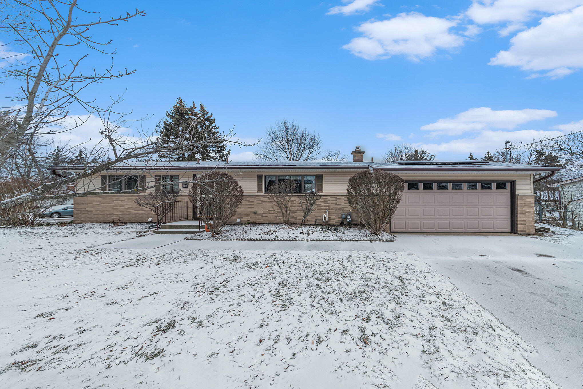 Property Photo:  4114 Sawkaw Drive NE  MI 49525 