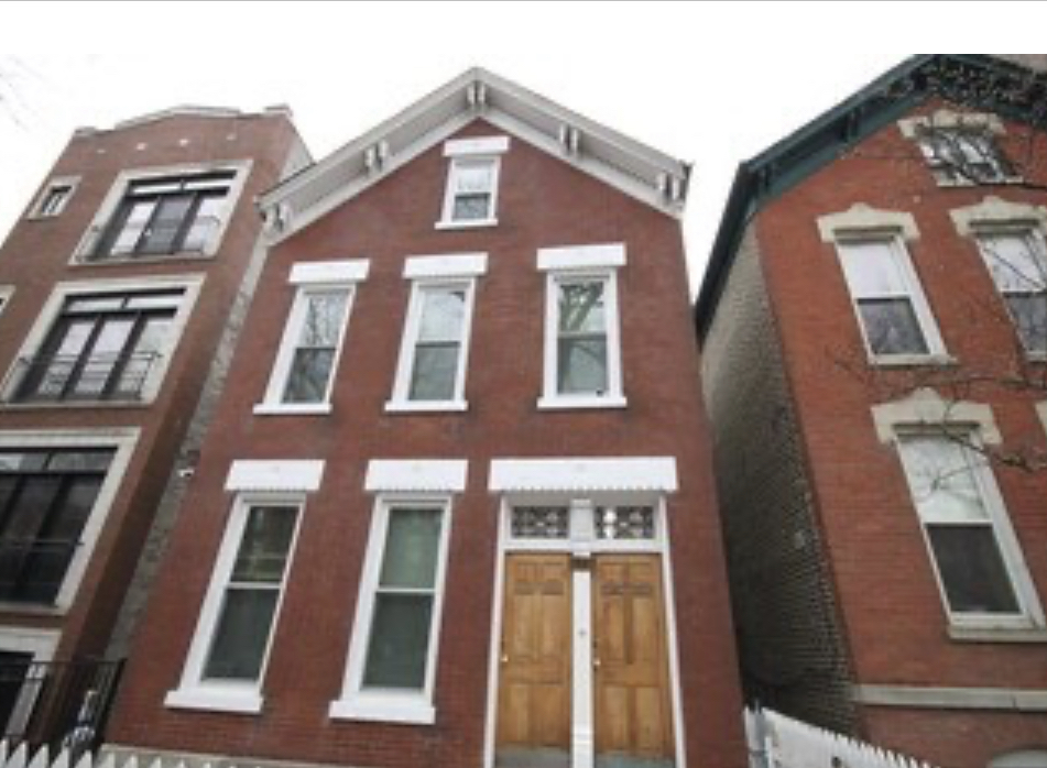 Property Photo: 878 N Hermitage Avenue 1 IL 60622