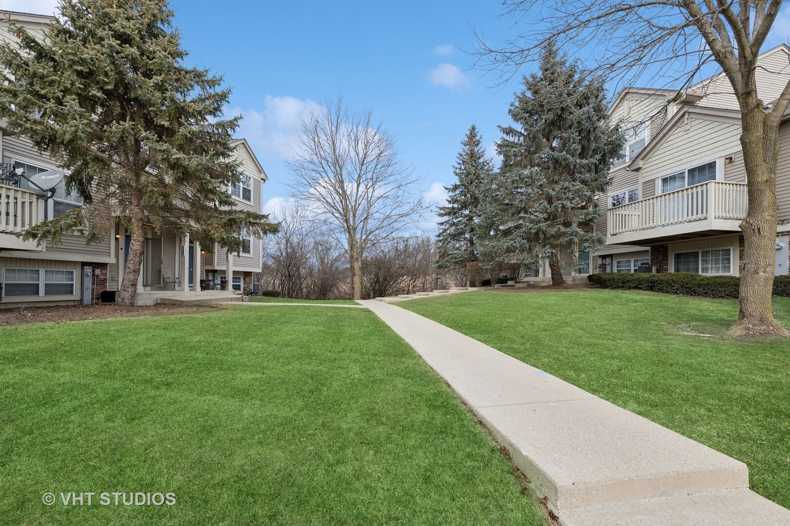 Property Photo:  28776 W Pondview Drive  IL 60051 