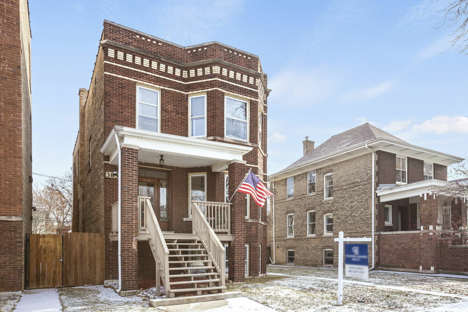 Property Photo:  3849-3853 N Hamlin Avenue  IL 60618 