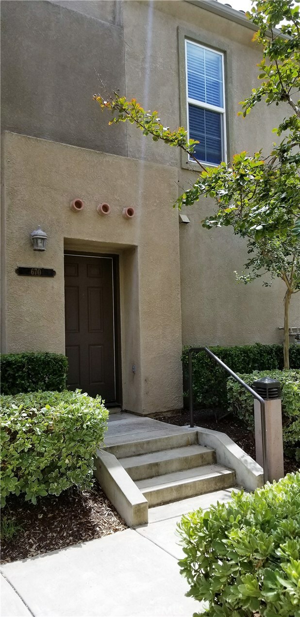 Property Photo:  670 Kellogg Street  CA 92078 