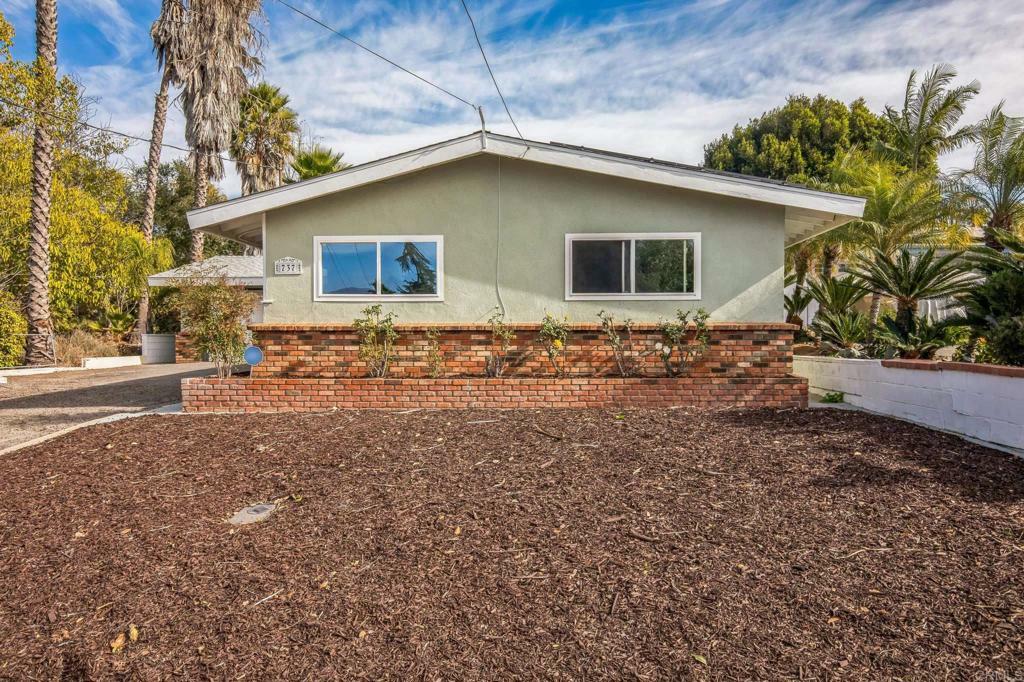 Property Photo:  737 N Vine Street  CA 92028 