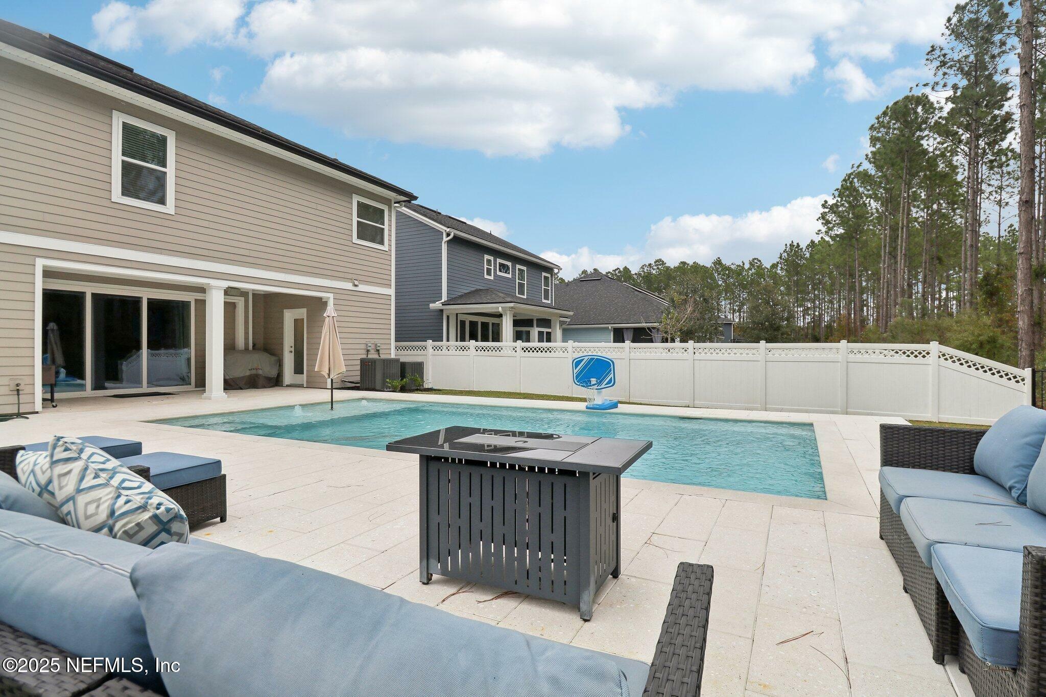 Property Photo:  572 Watervale Drive  FL 32092 