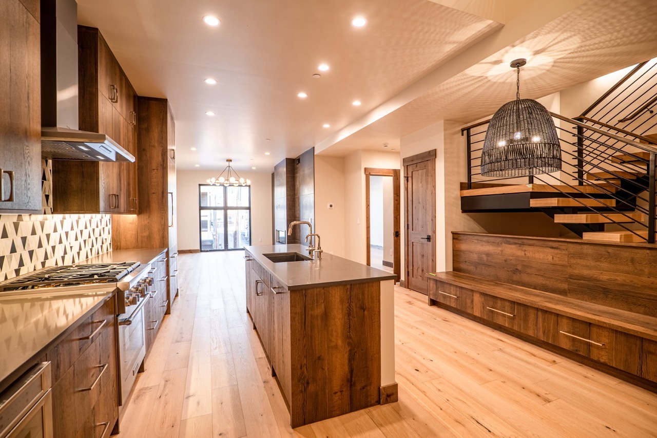 Property Photo: 220 E Second Street 204 MT 59937
