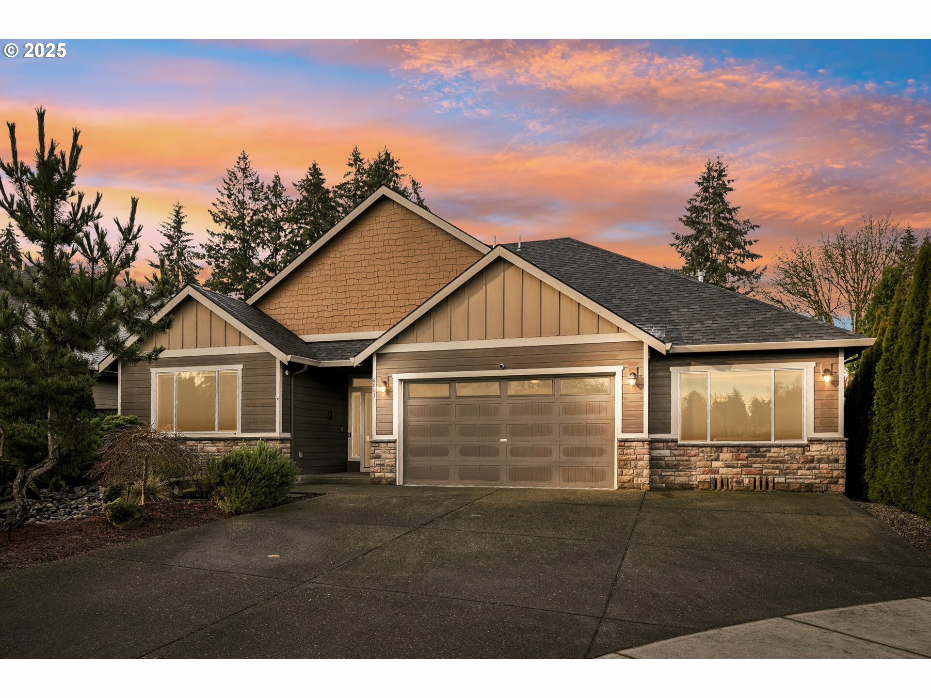 Property Photo:  6803 NE 69th Cir  WA 98661 