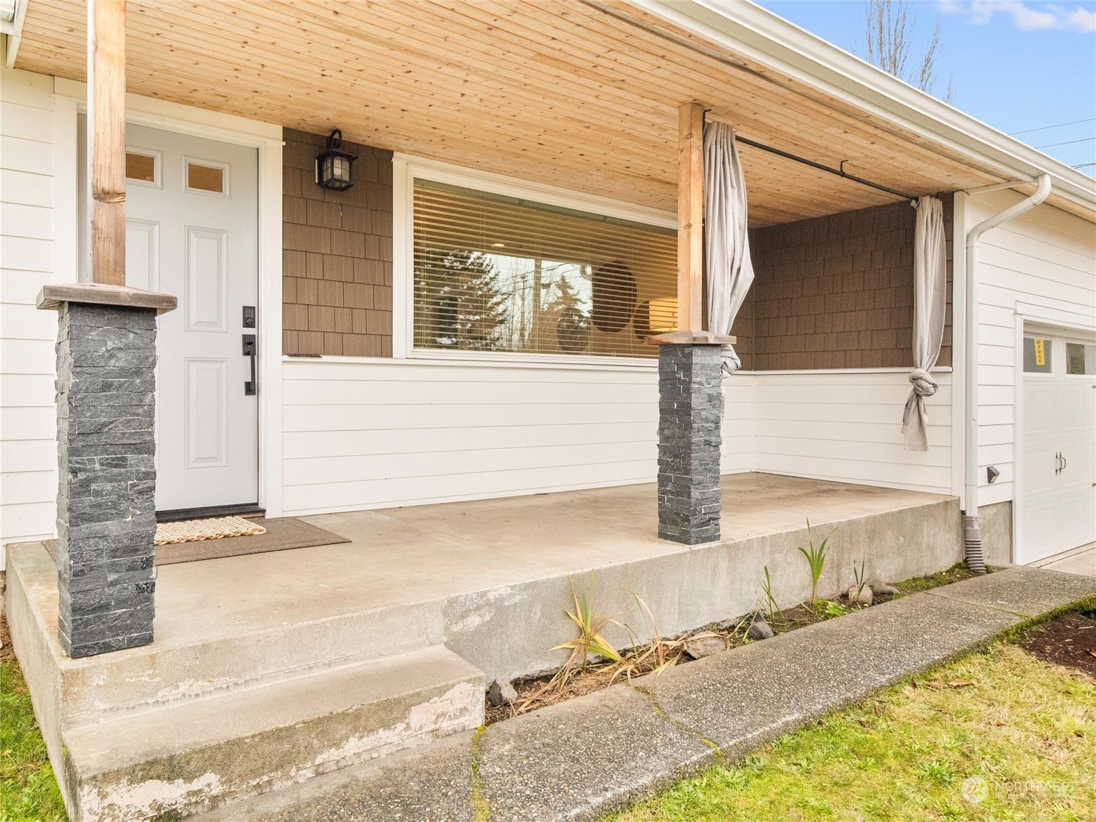 Property Photo:  4215 N Bennett Street  WA 98407 