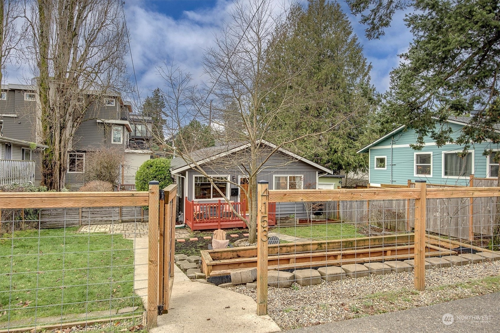 Property Photo:  4153  20th Avenue SW  WA 98106 