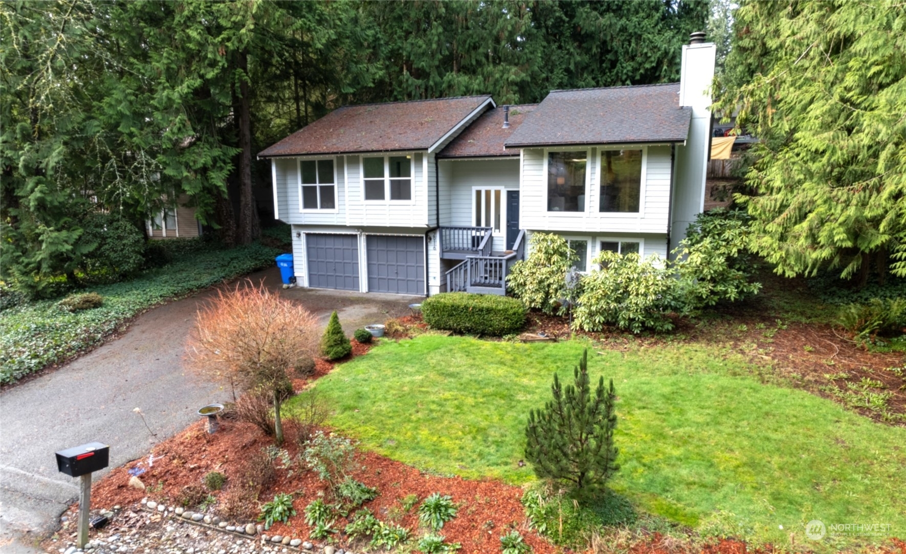 Property Photo:  2916  87th Avenue Ct E  WA 98371 