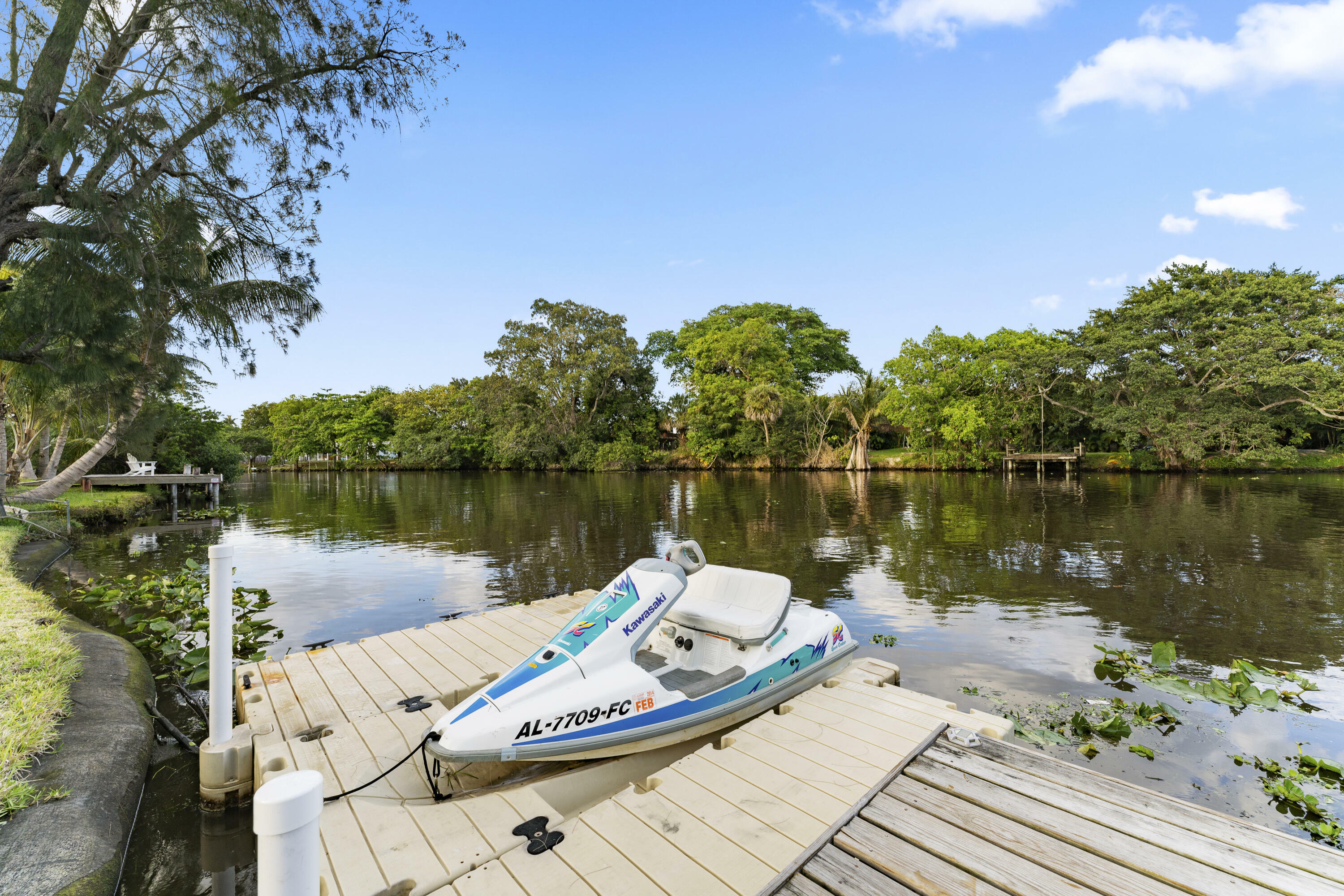 Property Photo:  500 Santa Fe Road  FL 33406 