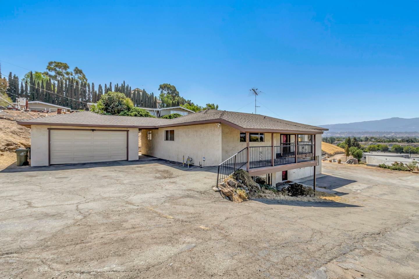 Property Photo:  132 San Ramon Drive  CA 95111 