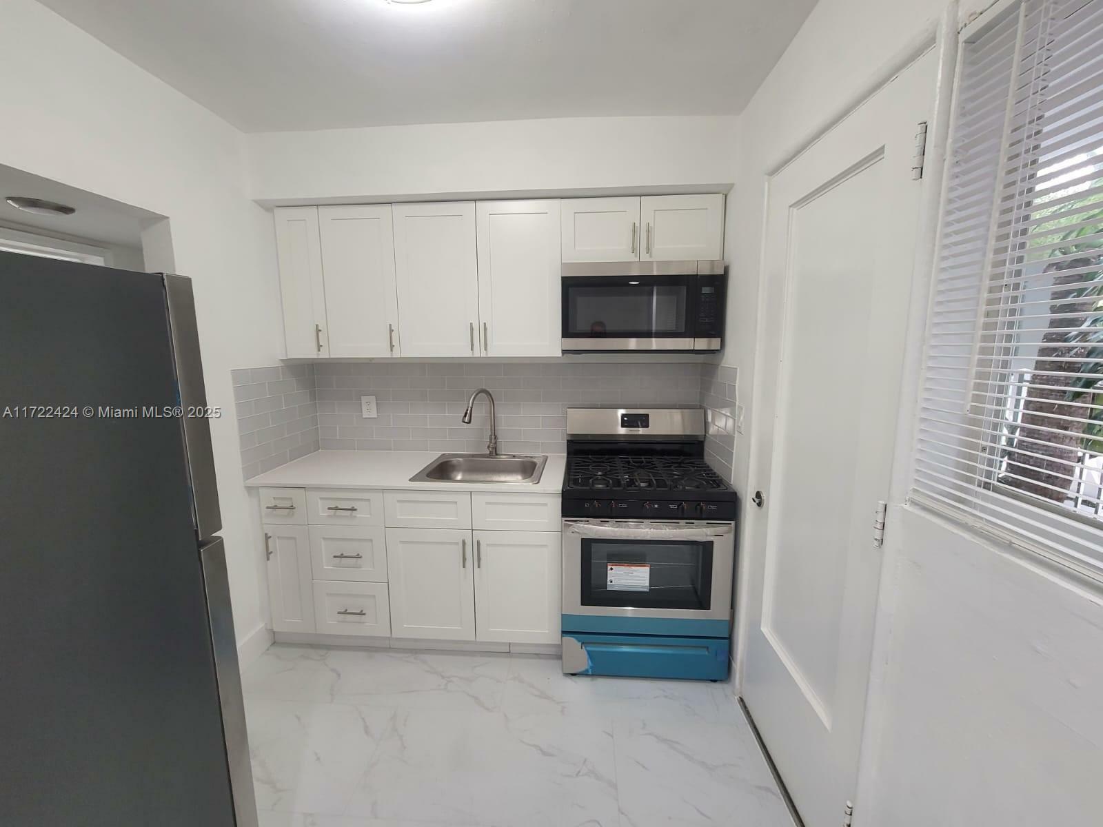 7435 Byron Ave 3  Miami Beach FL 33141 photo