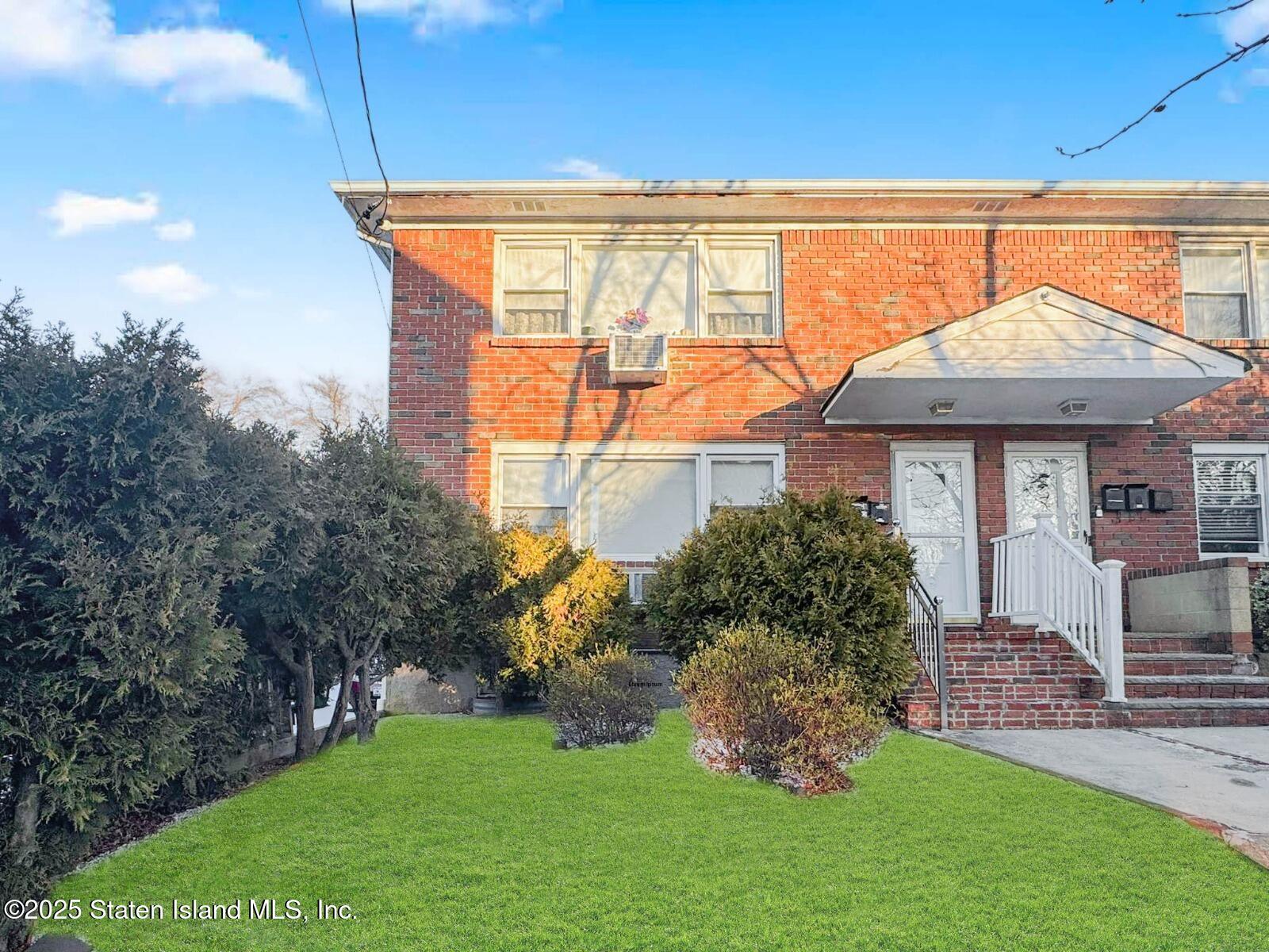 Property Photo: 55 Area Place NY 10314